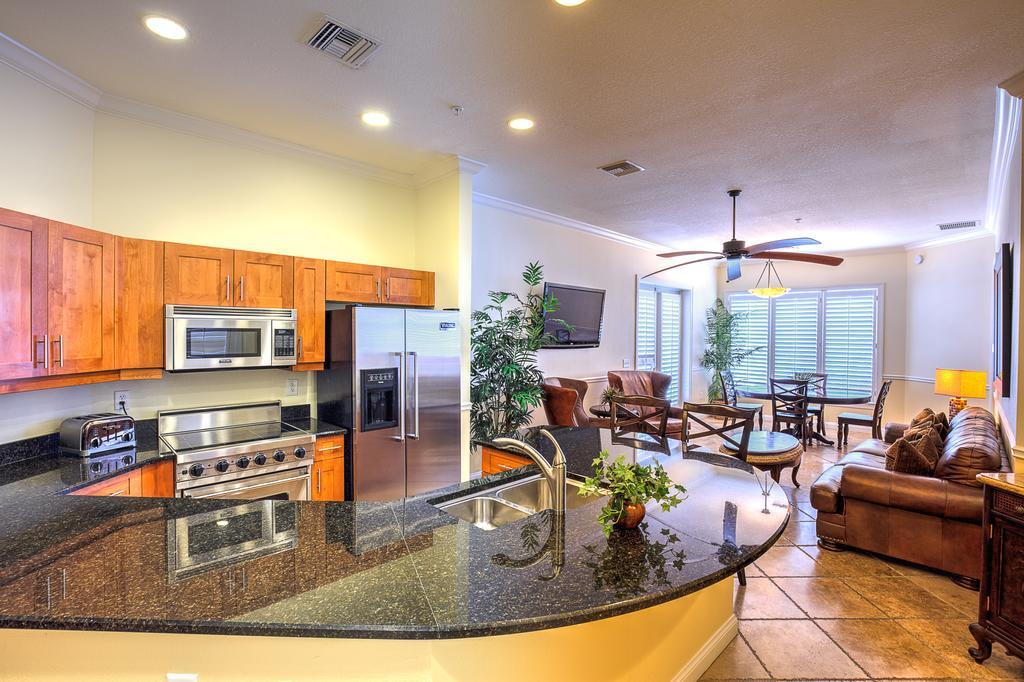 Key West Harbour Oceanfront Suites Værelse billede